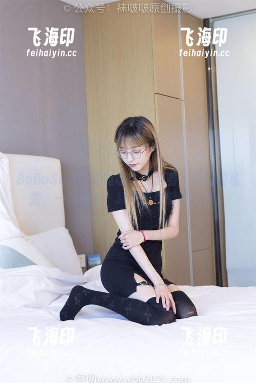 BoBoSocks袜啵啵 - 一边看小甜豆的私拍，一边感叹：踩东西也能这么美！
