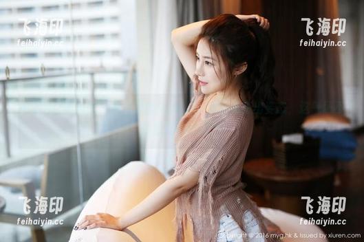 MyGirl美媛馆 - 照片里的OL制服，唐琪儿亮出姿态，这气场不输职场CEO吧？