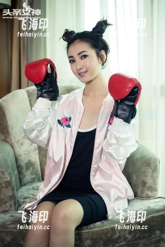 TouTiao头条女神 - 何娇娇在浴缸里开派对，套图大送出，免费参加拿好礼！