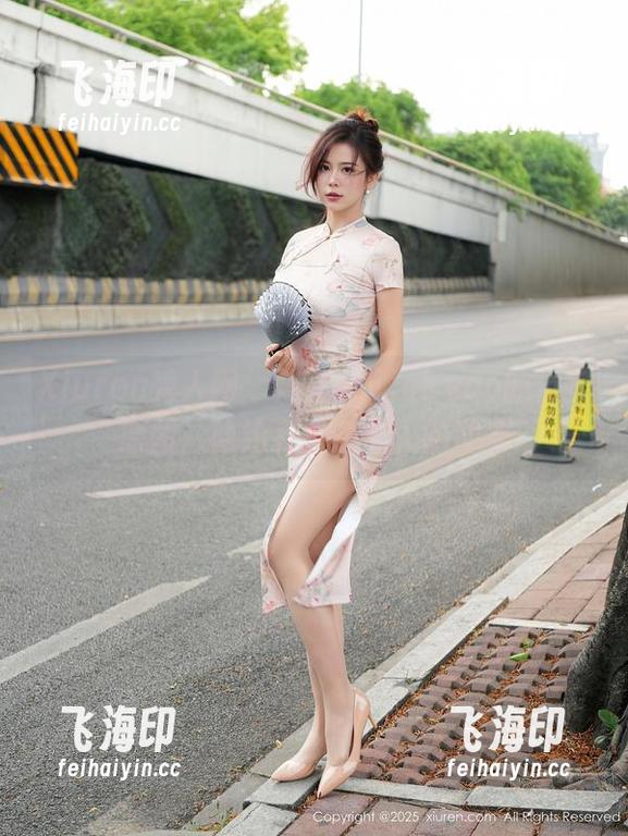 Xiuren秀人网 - 陈念灵Vickyao的浴室原图，隐约有种想加入的冲动