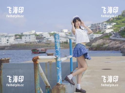 在图库里，nagesa魔物喵用黑色轻声挑逗心弦
