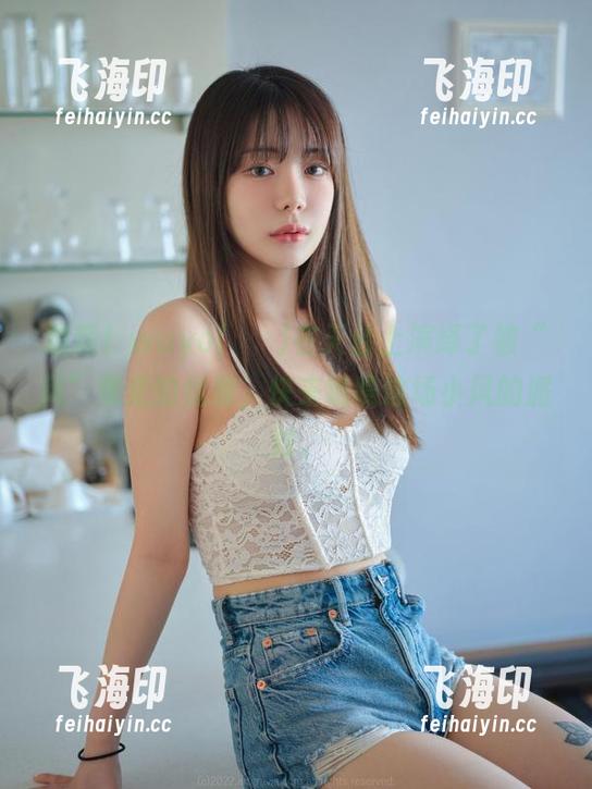 最新！wuyo(우요)在天台上演绎了被“风”卷走的优雅，快来瞧瞧这场小风的派对。