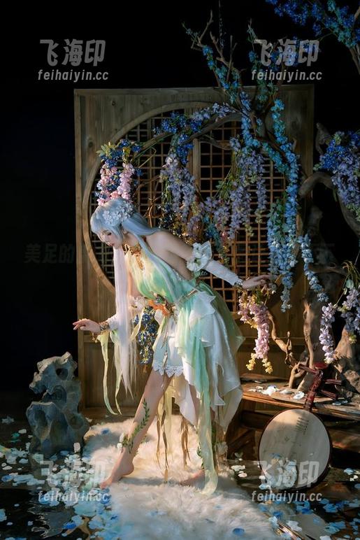 美足的魔力，七月喵子的套图让人停不下来