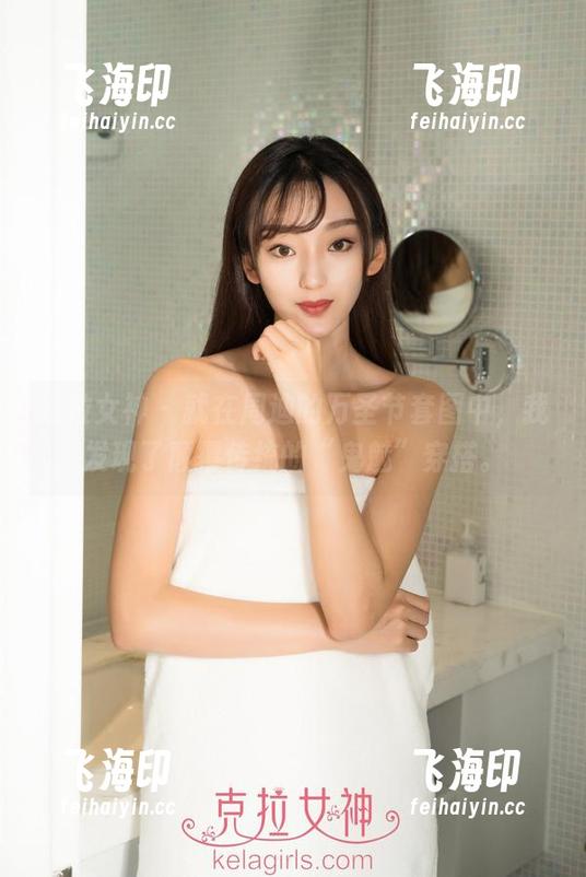 克拉女神 - 就在周迪的万圣节套图中，我发现了颠覆传统的“鬼魅”穿搭。