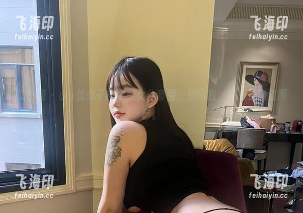 微密圈 - 小u优优子的中秋女仆套图，别问我，我只是路过而已。