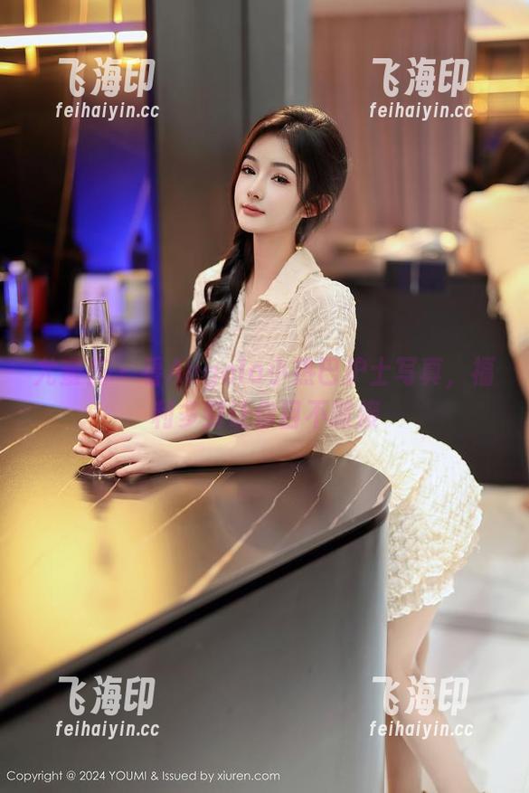 尤蜜荟 - 看Angela小热巴护士写真，福利多到让你目不暇接