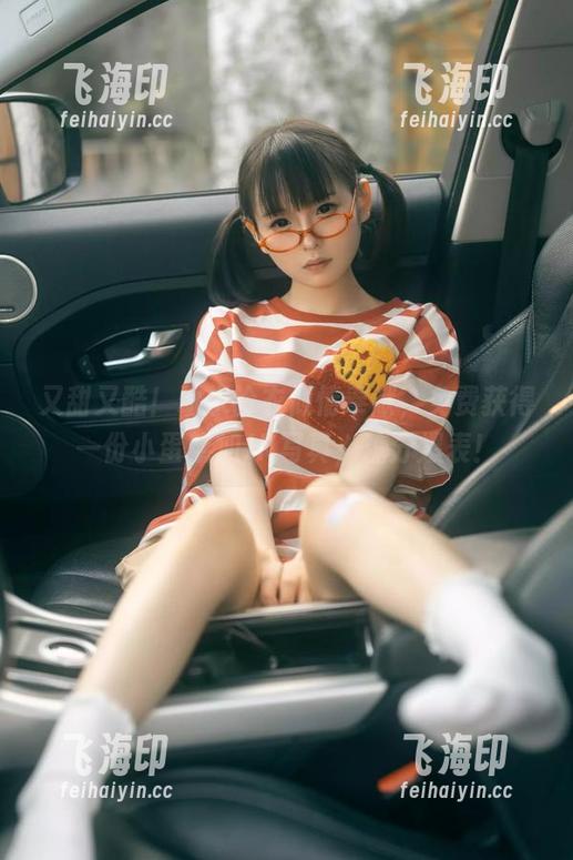 又甜又酷！幼水铃衣倾情奉献，免费获得一份小蛋糕加JK写真，糖分爆表！