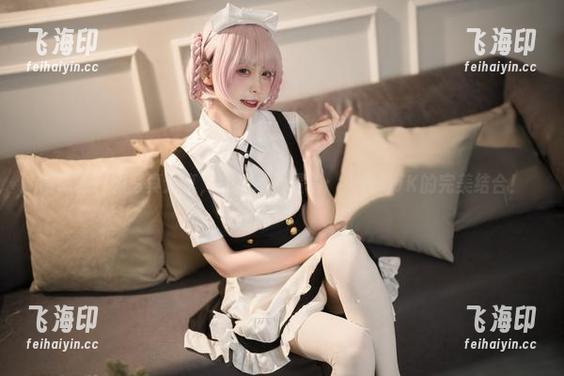 樱岛嗷一的写真分享，令我难以置信：大象与JK的完美结合！