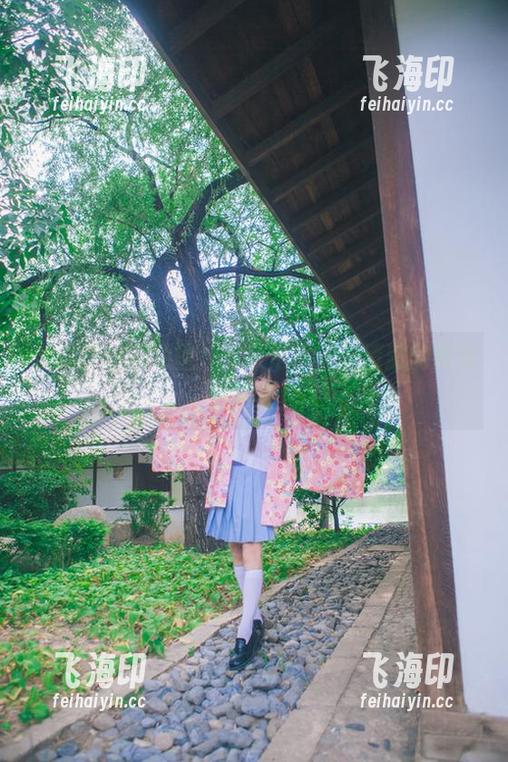 在樱群的泳池里，不只是水一样清澈的视角精选集！
