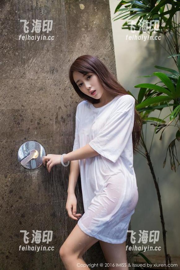 爱蜜社 - 每次看Nono酱的体操服，我都想到了我的跑步鞋