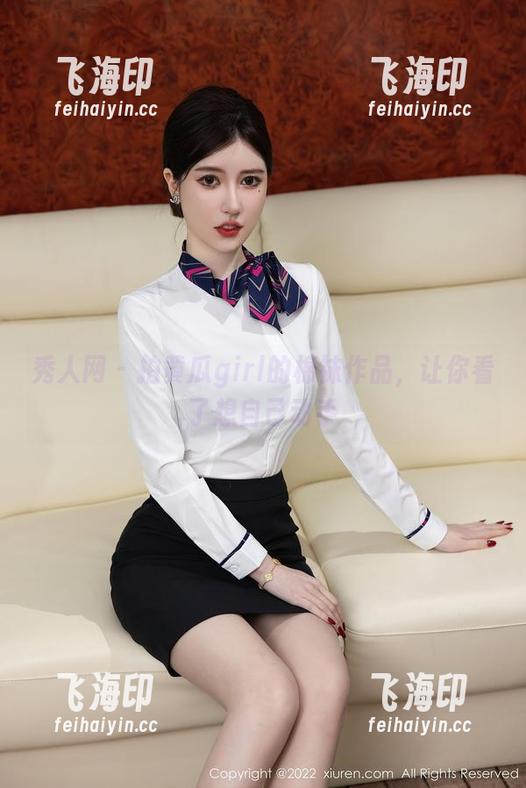 秀人网 - 拍黄瓜girl的棉袜作品，让你看了想自己动手