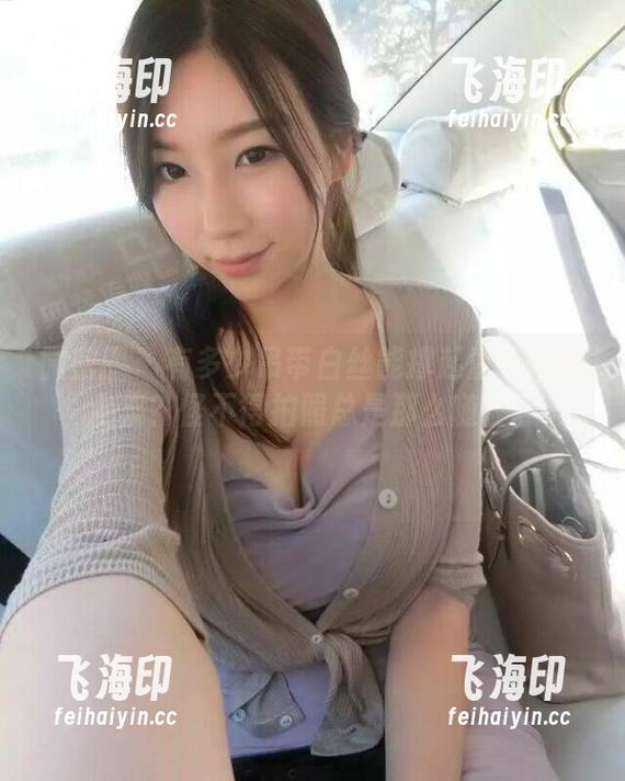 微密圈 - 有多少吊带白丝能撑起童小芯的全集？怪不得拍照总是那么随性。