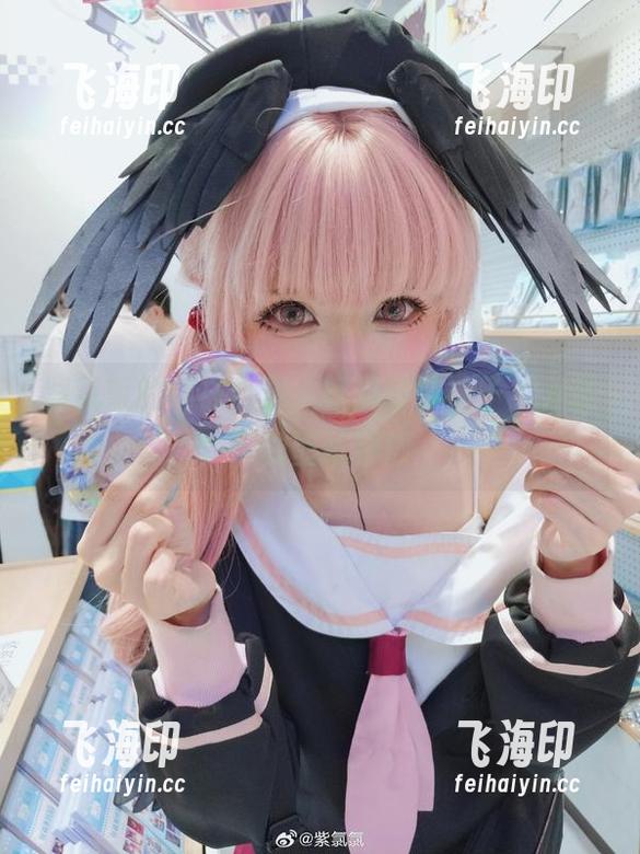 紫氯氯的棉袜合集，轻易打破袜子‘无聊’的壁纸界限