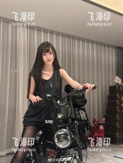 能说腐团儿Ikaros的最新碧蓝航线是啥吗？来分享一下呗！