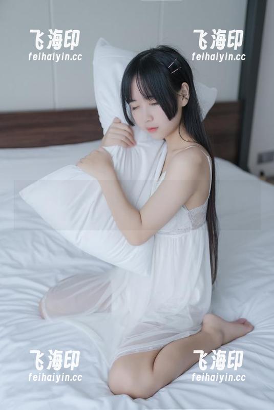 想跨越泳道吗？萌芽儿o0的Cos资源等你来拿