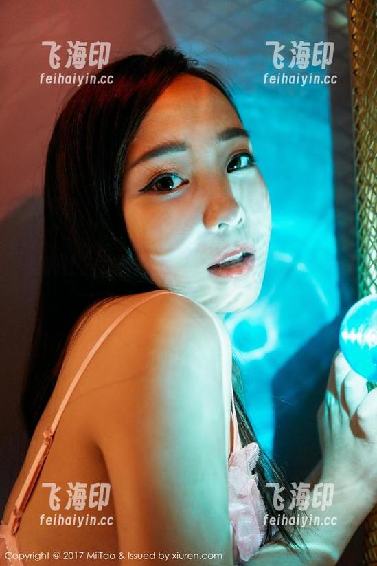 蜜桃社 - 女神写真：冰露，快点让我再看一遍！