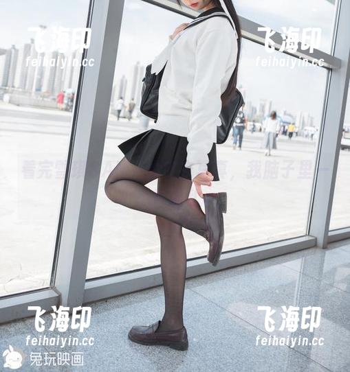看完雪琪SAMA的皮衣写真，我脑子里一片混乱