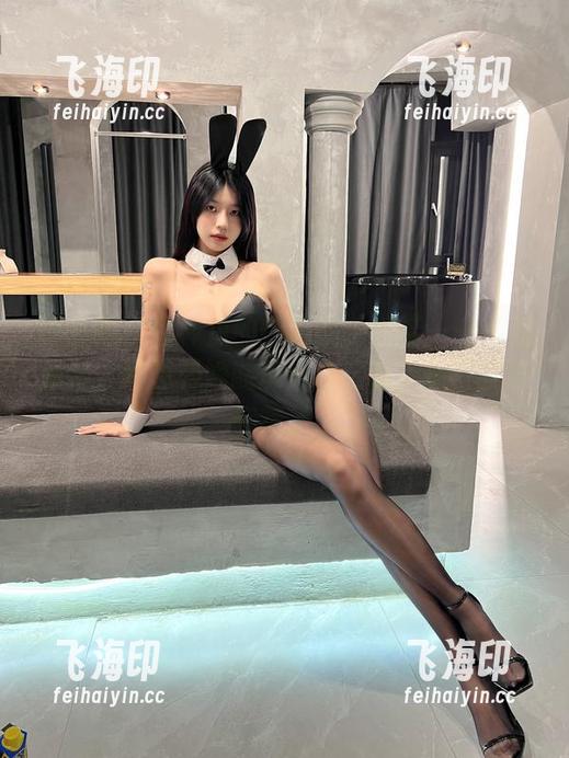 微密圈 - 鱼神鱼的新的拿手绝活——学姐私拍，没想到她能玩得这么溜，看得我眼都花了。